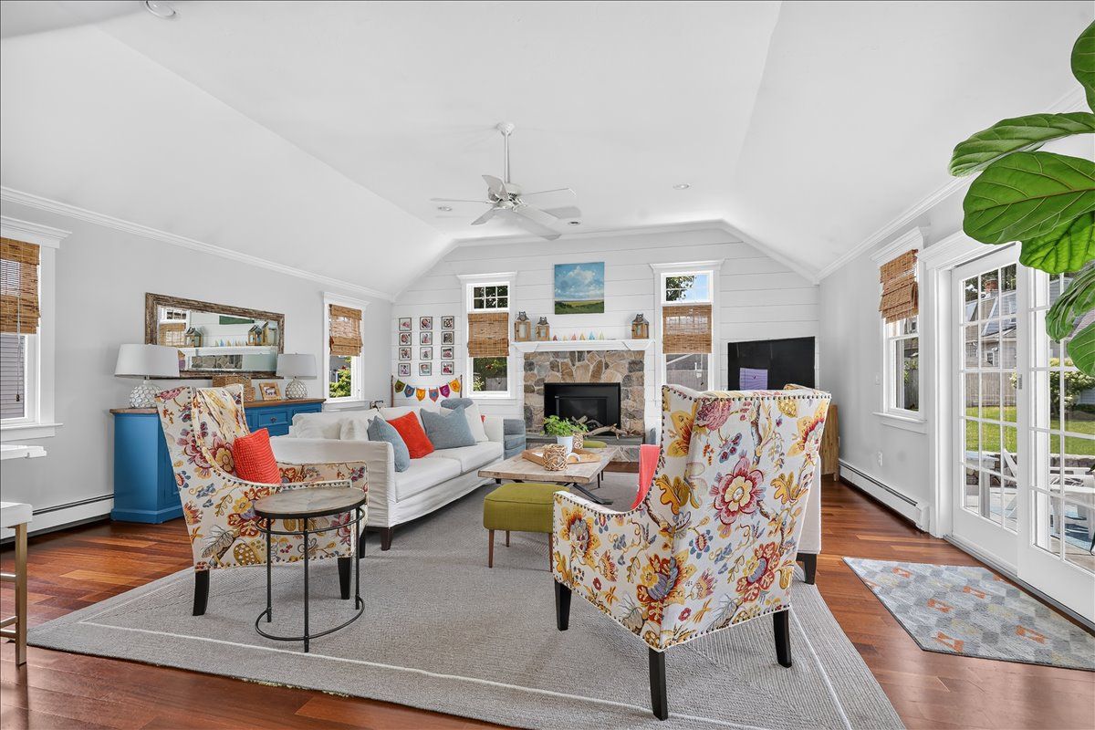 1st Floor Living Room with Gas Fireplace
